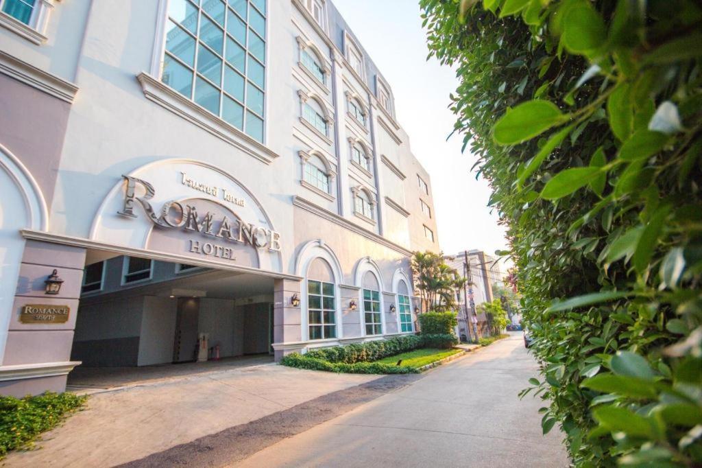 Romance Hotel Srinakarin Bangkok Exterior foto